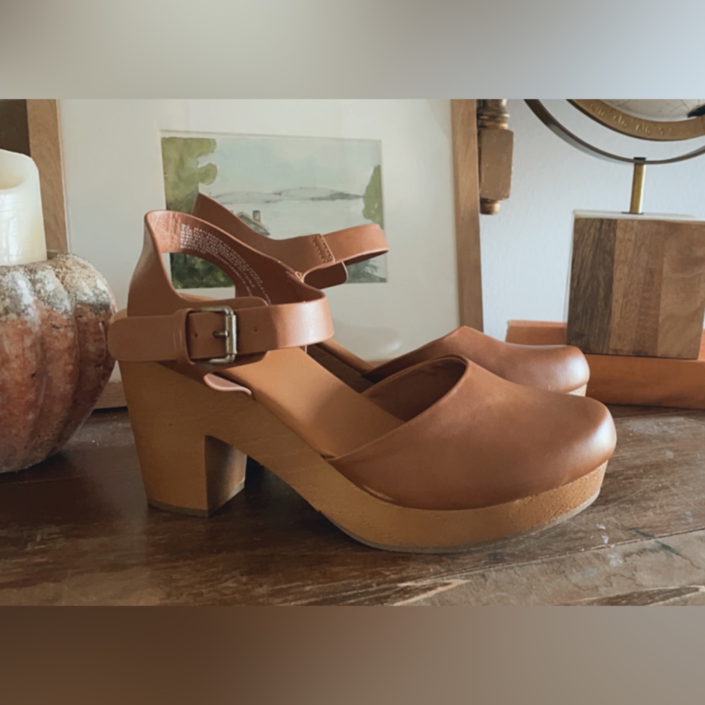 Target Lotta style clogs
